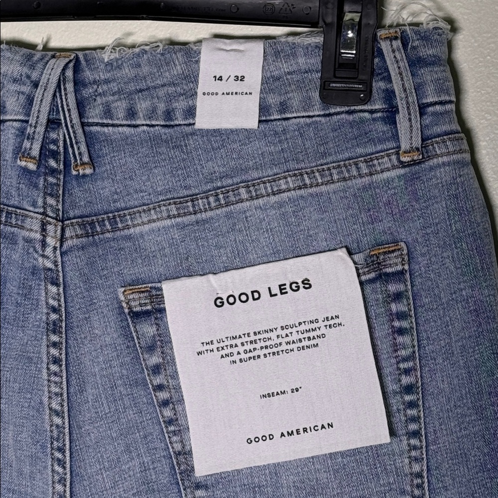 Good American Jeans - Picture 10 of 12